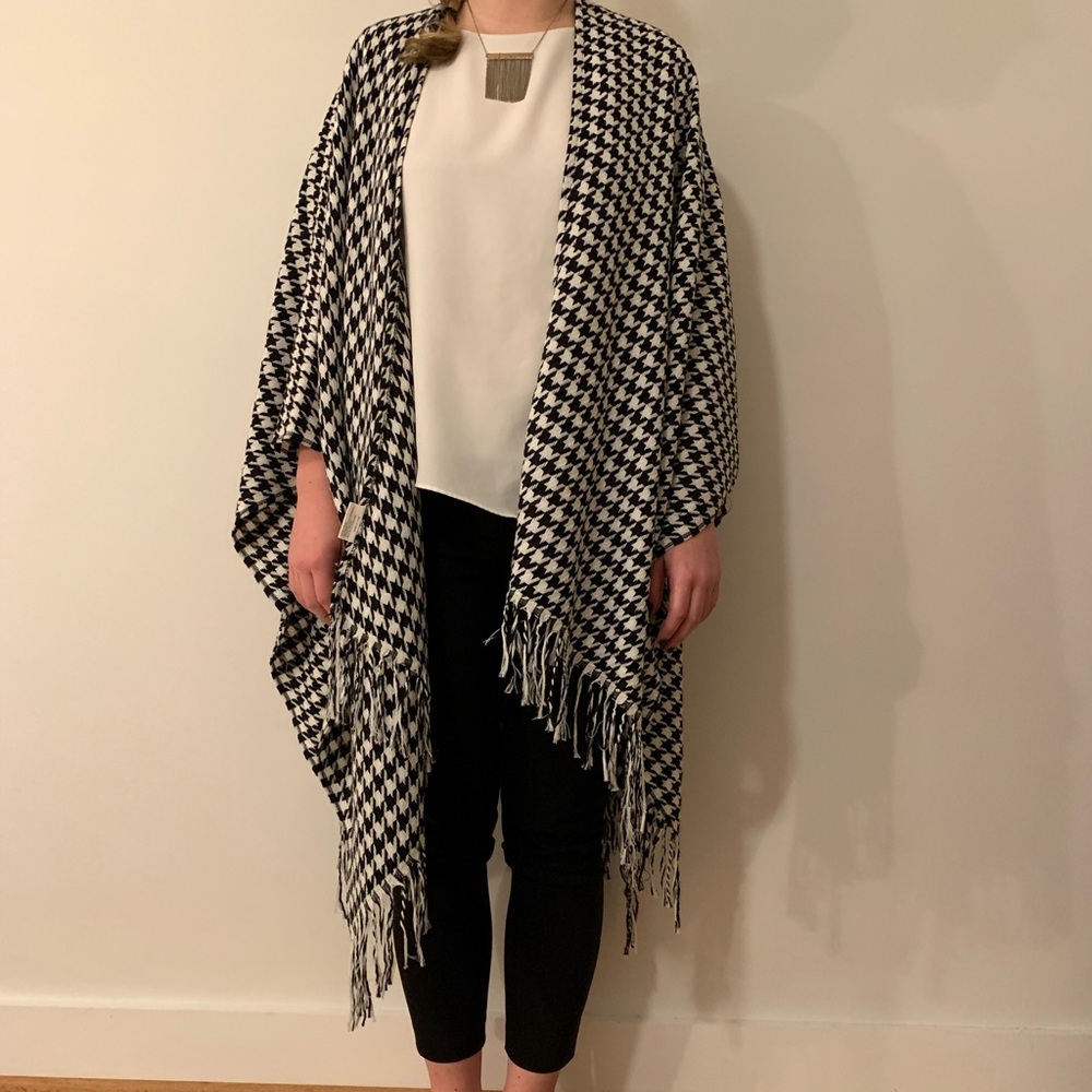 Houndstooth Shrug